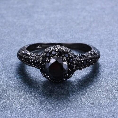 Vintage Black Round Zircon Engagement Ring Personality Mens and Womens Antique Jewelry Wedding Ring Cocktail Ring
