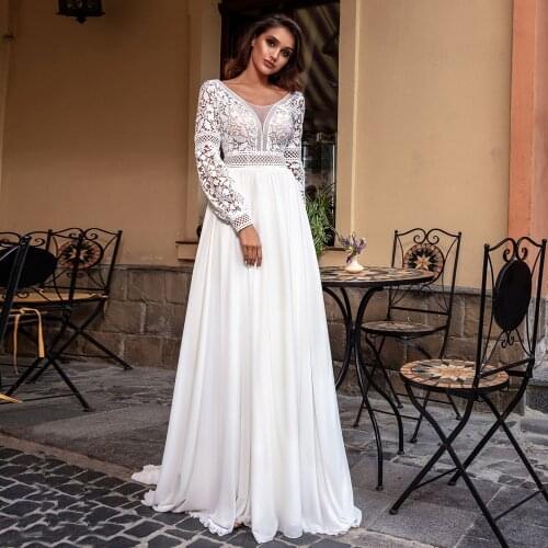 2020 Long Sleeves Bohemian Wedding Dresses Elegant Scoop Neck Lace Applique Chiffon A Line Bridal Gown Plus Size