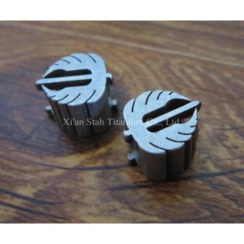 Titaium TC4 Bead / Plummet Leaf Design with Hole Diameter 5.5mm Elaborate Processing Accessory for Strider Knife
