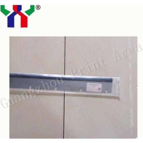 5 pcs High Quality Wash Up Blade for SM74 Offset Printing Machine 822*57*0.5 9 holes
