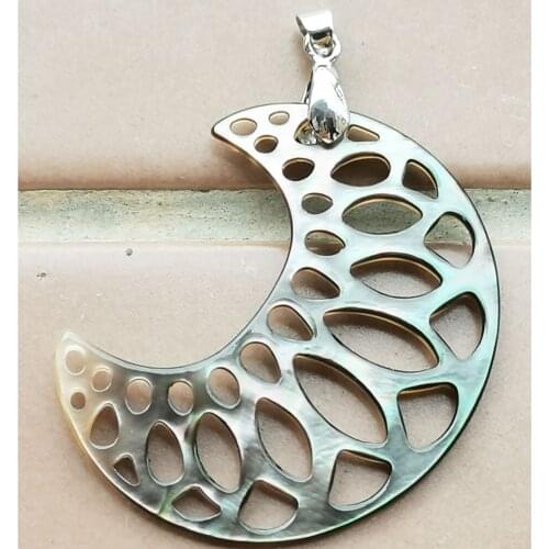 Free Shipping Women Fashion Jewelry Mother of pearl Shell Moon Pendant Bead D0091