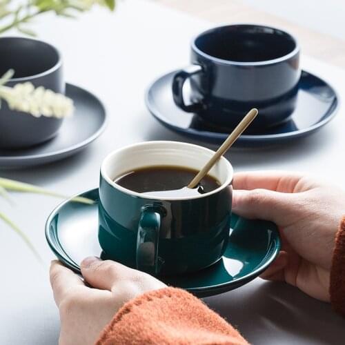 Ceramic European Tea Cups and Saucer Sets Simple Luxury Coffee Cup Set with Spoon Household Creative Afternoon Tea Cup Tazas New