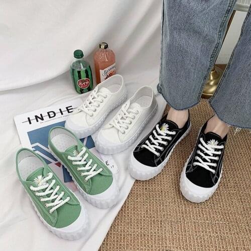 The New Little Daisy Shoes 2020 Korean Version of The Wild, High Top Sneakers New Black Canvas Shoes Female