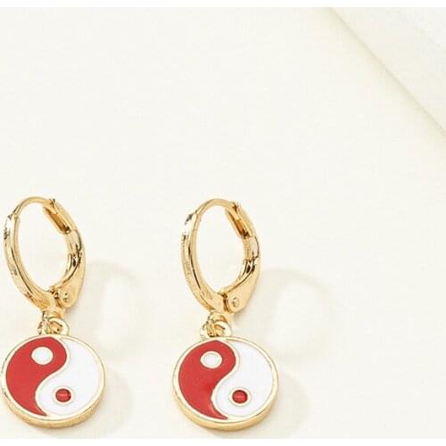 2021 Ins New Gold Enamel Yin Yang Chinese Tai Ji Irregular Minimalist Piercing Earrings Trendy Korean Women Chic Party Jewelry