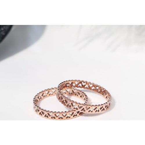 YUN RUO 2019 New Fashion Hollow Out Heart Ring Couple Rose Gold Color Woman Birthday Gift Party Titanium Steel Jewelry Not Fade