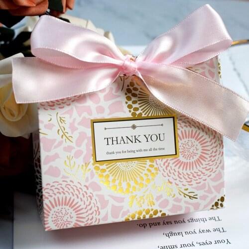 50pcs Pink Paper Candy Box ribbon Gift Bag Gift Box Wedding Favors Birthday Christmas Supplies Wedding Decoration 11.5*4.5*10cm