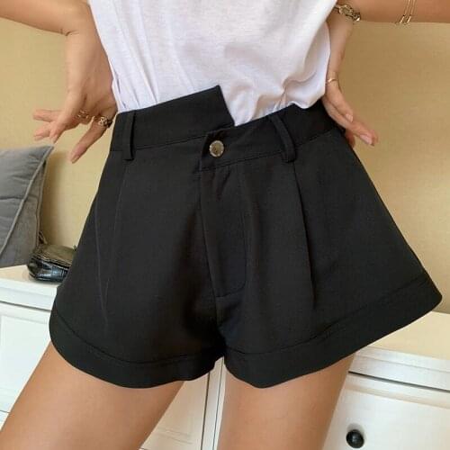 2021 Summer Womens Asymmetric Waist Design Loose Shorts Black High Waist Button Casual Zipper Wide Leg Shorts Fashion Streetwear
