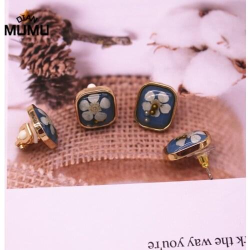 Square Dired Flower Silver Earrings Retro Elegant Girl Short Dry Resin Earrings Luxury Female Small Drop Ear clip Jewelry
