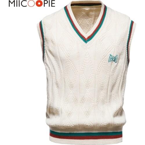 Maple King Men's Vests