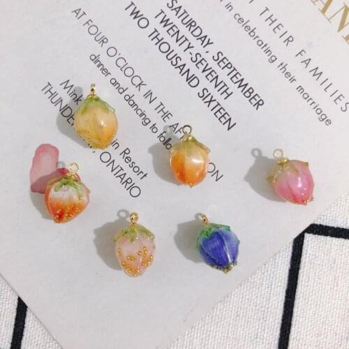 8Pcs Handmade Natural Real Flower Dried Flower Pendants Pink Bud Shape Resin Charms Beads with Epoxy Resin Jewelry DIY Earrings