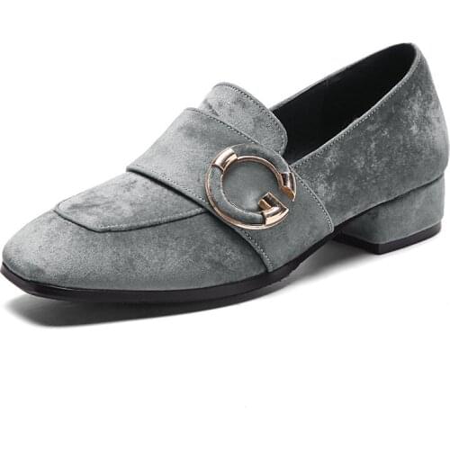 In the spring of 2018 the new comfortable party with shallow mouth with low metal decoration 40 18324-43 yards single shoes wet