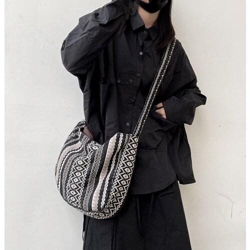 Fashion Irregular Canvas Messenger Bag Women Simple Zipper Large Capacity Messenger Bag WomenS Casual Soft-Faced Crossbody Bags