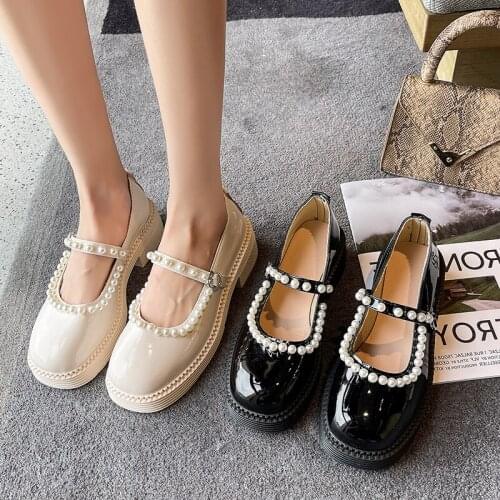 Shoes Woman 2021 Low Heels White Sneakers Patent Leather Ballet Flats Oxfords Female Footwear Pearl Decorateion Elegant New Dres
