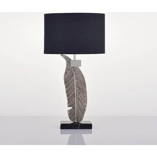 Bedroom Bedside Lamp Creative Romantic Bedside Table Simple Modern Warm Retro Personality Carved Resin Feather Table Lamp