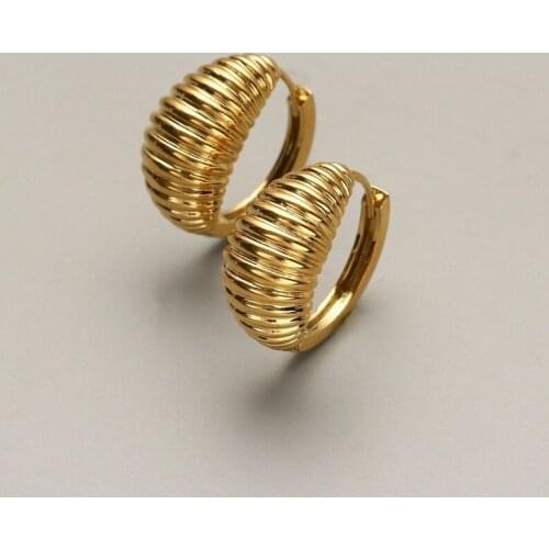 European and American simple retro design sense vertical horn spiral earrings