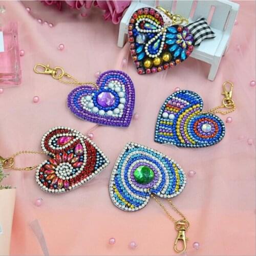2019 new DIY heart-shaped series keychain diamond painting gift decoration children handmade