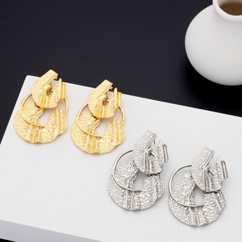Jaeeyin 2020 New Arrival Gold Color Metal Alloy Hollow Vintage Big Circle Geometric Statement Drop Earring Female серьги тренд