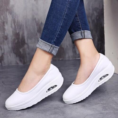 Women Leather Flat Platform Shoes Woman Swing Shoes Womens Loafers Slip On Shallow Ladies Casual Flats mocasines mujer