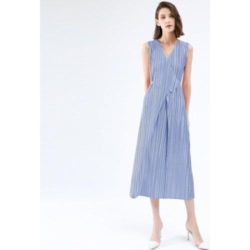 Issey Miyake pleated casual woman dress 2021 summer new female niche light mature elegant skinny v-neck lace long base skirt