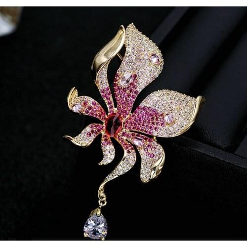 1pc Exaggerate Flower Shaped Brooches Sexy Full-jewelled Brooches Exquisite Brooches Fashion Jewelry Clothes Accessories