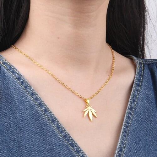 Titanium Steel Pendant Necklaces For Women Men Trendy Mirror Surface Maple Leaf Pendant Collar Necklace Fashion Jewelry Gifts