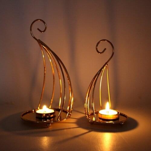 Creative Iron Candle Holder European geometric Candlestick Romantic Crystal Candle Cup Home Decoration Table Decoration