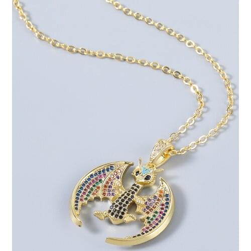 Fashion Metal Copper Rhinestone Flying Dragon Pendant Necklace Womens Popular Hip Hop Sweater Chain Campus Accessories