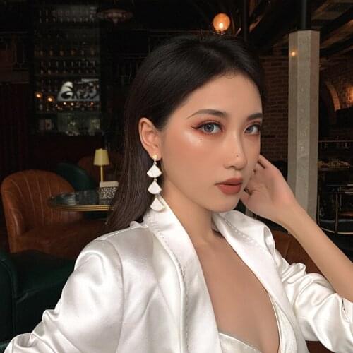YAOLOGE Fan Shaped Drop Earrings White Exquisite Elegant Earrings Gift For Women 2021 New Fashion Girls Party Jewelry Oorbellen
