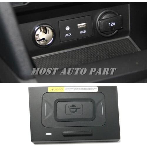 Interior Car Wireless Charger Wireless Phone Charger Pad For Hyundai Elantra 2016-2019 The Phone With QI Wireless Charging