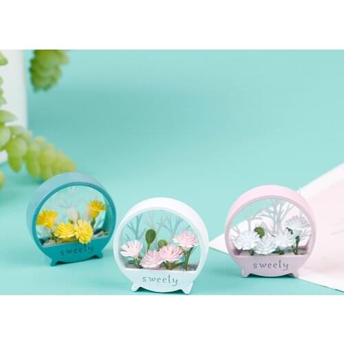 1 Set 1:12 Dollhouse Miniature Iron Artificial Flower Model Wall Hanging Ornaments Iron Flower Pot Dollhouse Decorative Artwork