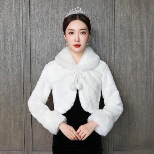 Long Sleeve Winter Wedding Coat Faux Fur Shawls Wedding Jacket Bolero Women Wraps for Evening and Prom Dresses