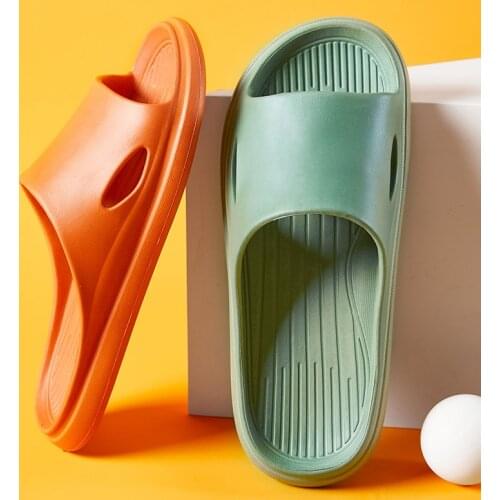 Non-slip Sandals Light Weight Outdoor Anti-Slip Beach Flip-Flops Comfortable Walking Couple Soft Bottom Mens Footwears Slippers