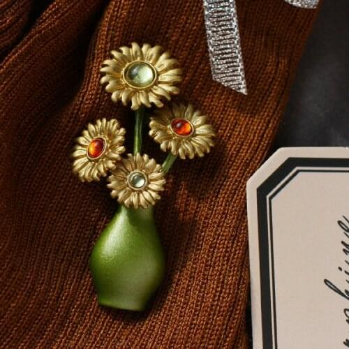 South France sunshine ~ oil painting antique van Gogh sunflower vase retro art brooch flower female