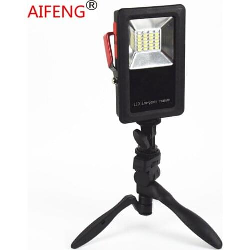 AIFENG Outdoor Waterproof LED Work Flood Light Rechargeable Usb 30w 2400lm Power by 18650 Battery Powerful Portable Spotlights