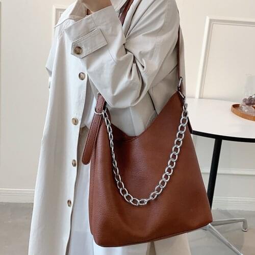 YILINNUO Women's Clutches On A Chain