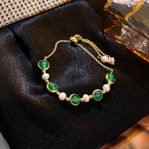 Trendy pearl crystal bracelet non-mainstream design elegant bracelet charm bracelet gifts for women friendship bracelets