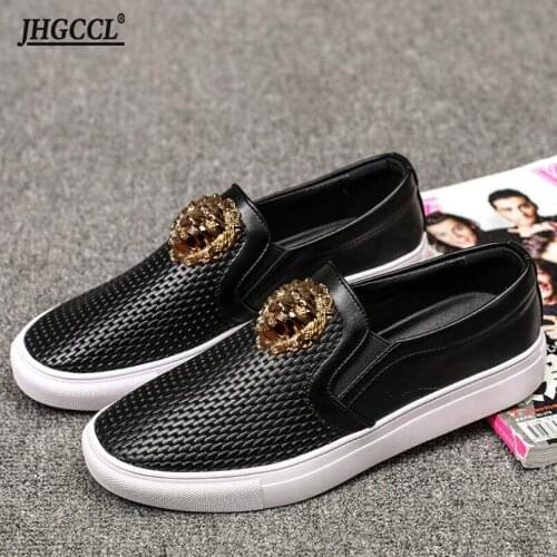 Designer leather loafers for new mens breathable board couple leather mens shoes large size high quality version Sports p17