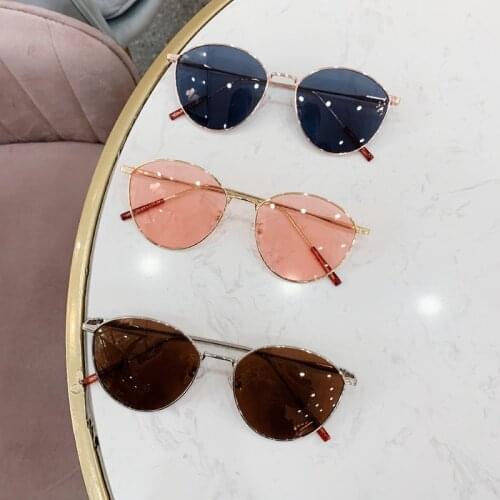 Butterfly Sunglasses Women Vintage Oversized Glasses Metal Frame Cat Eye Sunglasses UV400 Eyewear Ocean Lens Driving Glasses