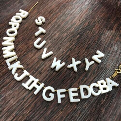 10mm 26 Letters Shell Beads A to Z Natural Letter Mother of Pearl shell for DIY Jewelry Alphabet 26pcs/bag zx05