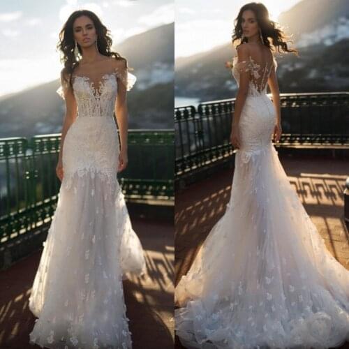 2019 Fashion Wedding Dresses Off Shoulder Lace Appliqued Beading Mermaid Bridal Gowns Sweep Train Beach Wedding Dress