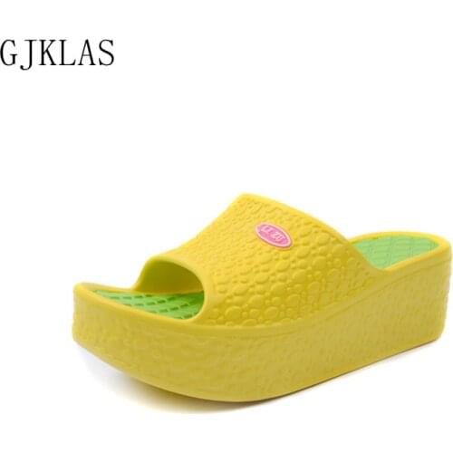 Ladies Indoor Bathroom Slippers Summer Swimming Pool Gym EVA Soft Shoes Leisure Anti-slip Thick Platform Sandals Sapato Eva