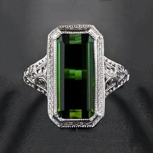 New Vintage Green Crystal Rings Luxury Jewelry Rectangle Elegant Hollow Pattern Design Engagement Rings For Women Best Gift N543