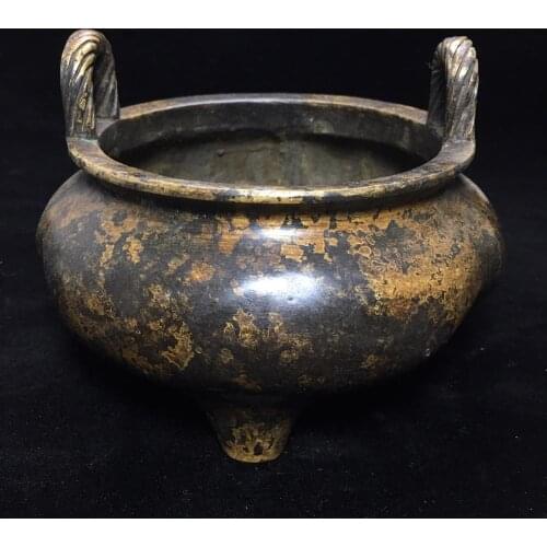 Collection of Chinese old copper binaural three-legged incense burner (made at the bottom of Ming Dynasty Xuande)