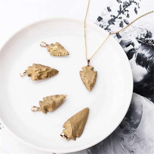 1Pcs Natural Stones Necklace Natural Crystal Stones Plating Gold Arrow shape Pendant Fashion Atmospheric Jewelry