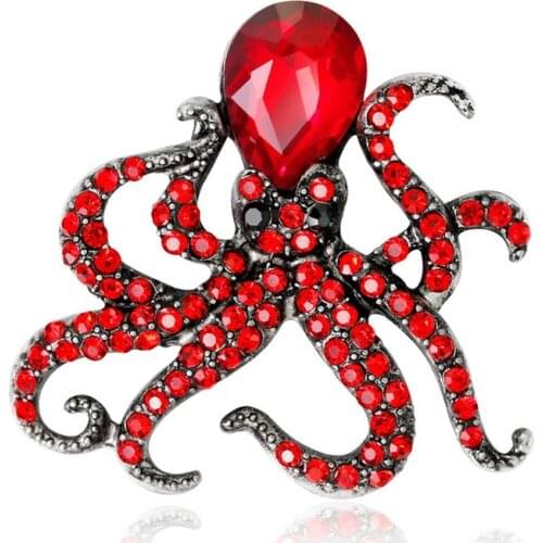 2018 New Korean Cute Girl Brooch Simple Animal Brooches Pins for Women Men Rhinestone Glass Octopus Fashion Corsage Accessories