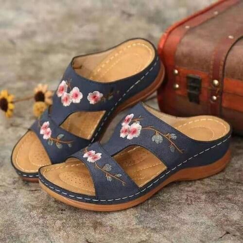 2021 Summer women sandals Plus Size platform Wedge sandals Fashion Flower Embroidered slippers roman sandals