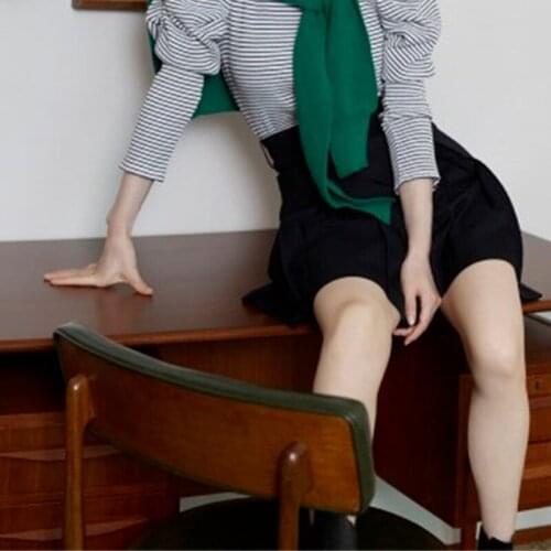 Kuzuwata 2021 Autumn New Women Jupe Japanese Temperament Commuter Falda High Waist Metal Button Belt Slim Solid Plaid Mini Skirt