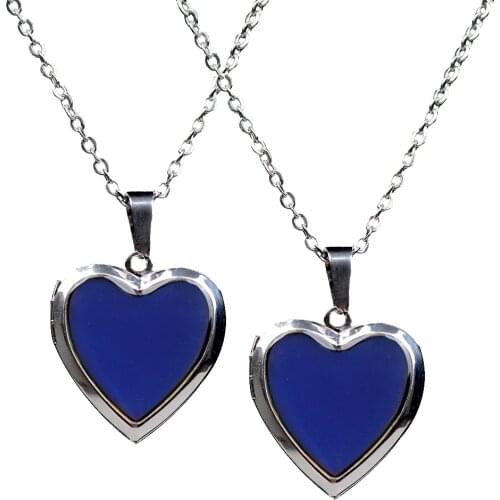 Phenovo 2PCS Mom Dad Stainless Steel Love Heart Mood Photo Frame Change Color Emotion Feeling Necklace Memorial Charms Pendants