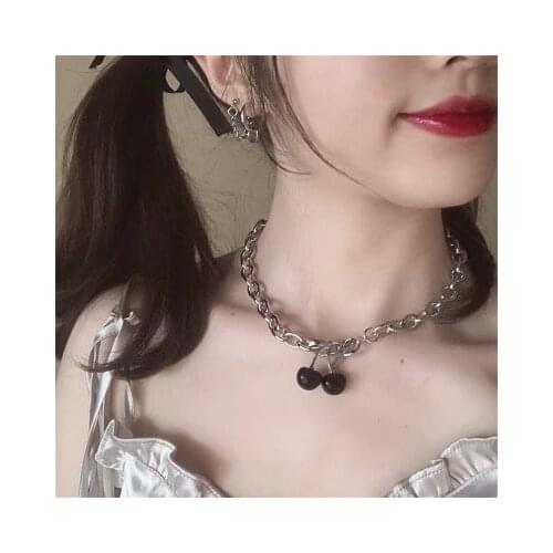 High Quality Elegant Black Cherry Fruit Clavicle Chain Lock Choker Necklace Women Handmade Punk Silver Plated Chain Necklace INS