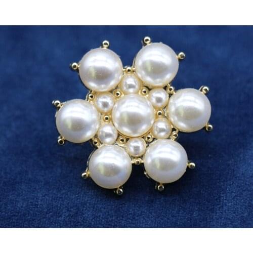 BONJEAN Hot Silk Pearl Scarf Jewelry Accessories Shawl Scarves Buckle Brooches Luxurious Simple Women Girl Party Gifts 2019 New